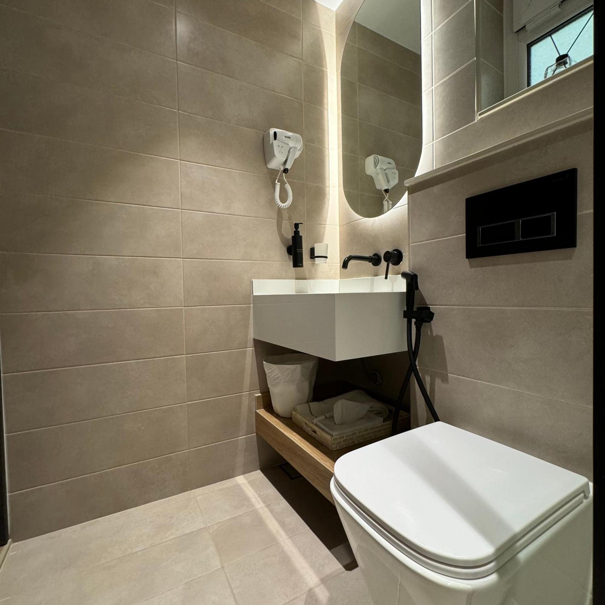 The Elegance Rooms Nizwa Bagian luar foto
